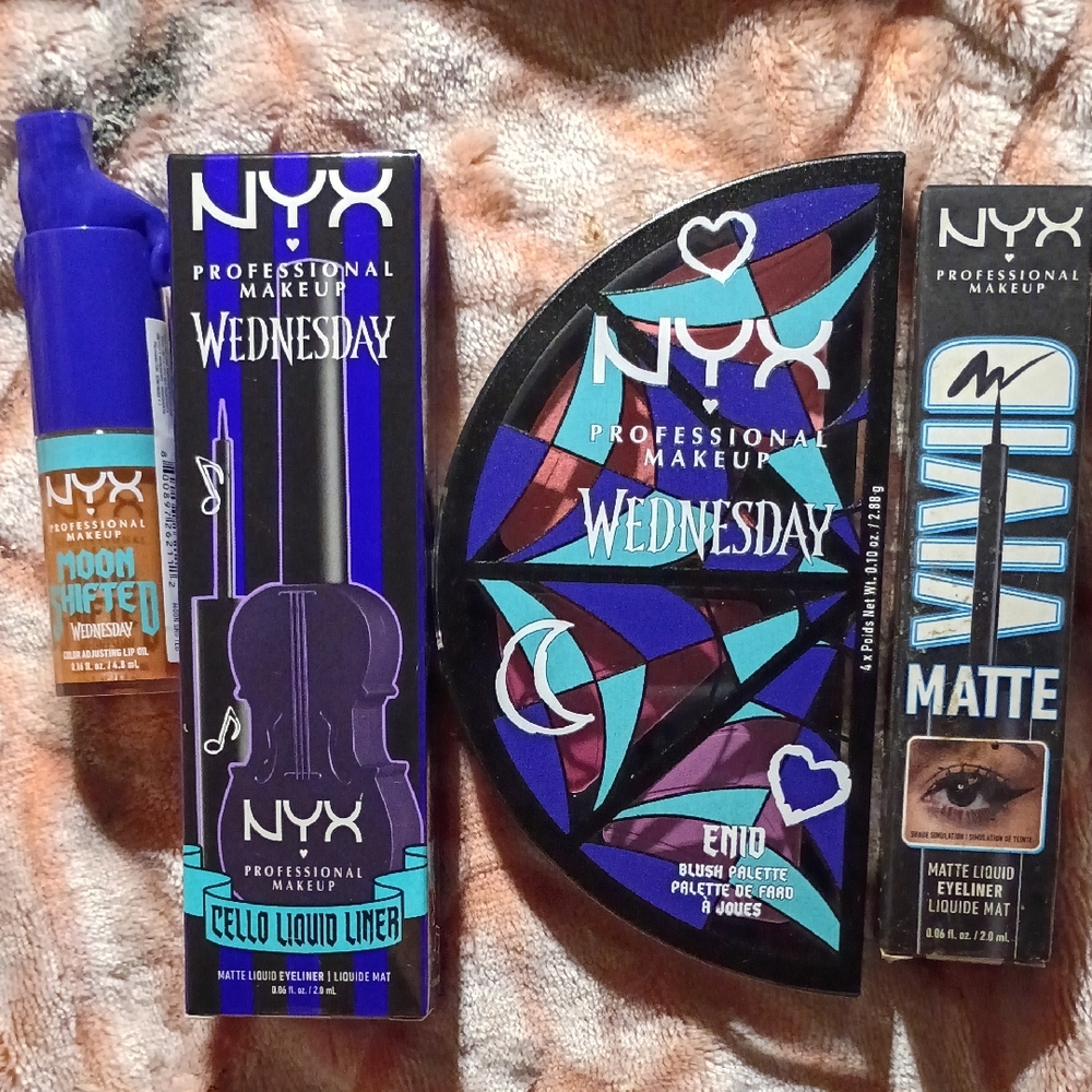NYX LIMITED EDITION WEDNESDAY CELLO EYELINER LIP OIL BLUSH & BLACK LINER